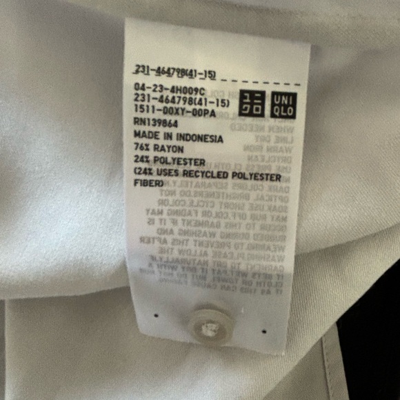 Uniqlo Rayon Long Sleeve Blouse Light Gray Sz S NWT - Picture 4 of 6